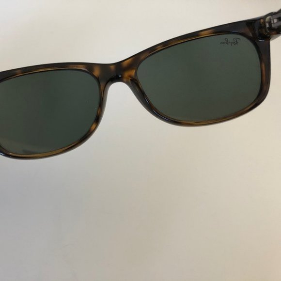 Ray-Ban New Wayfarer Classic Sunglasses